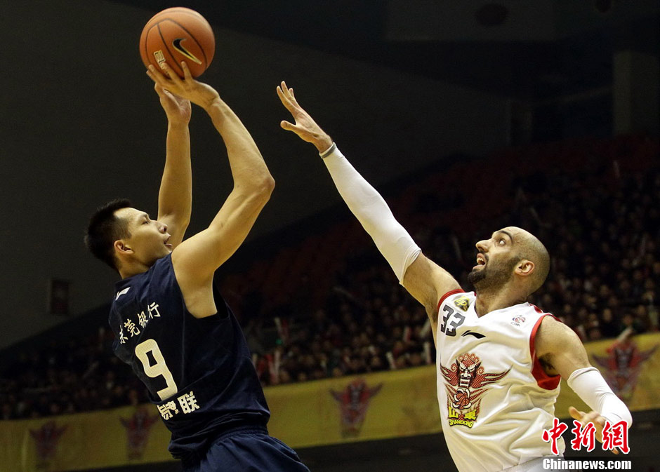 属不同球队 属不同球队