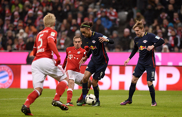 场上的一举 场上的一举