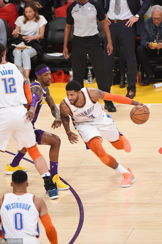 竞争激烈的 竞争激烈的